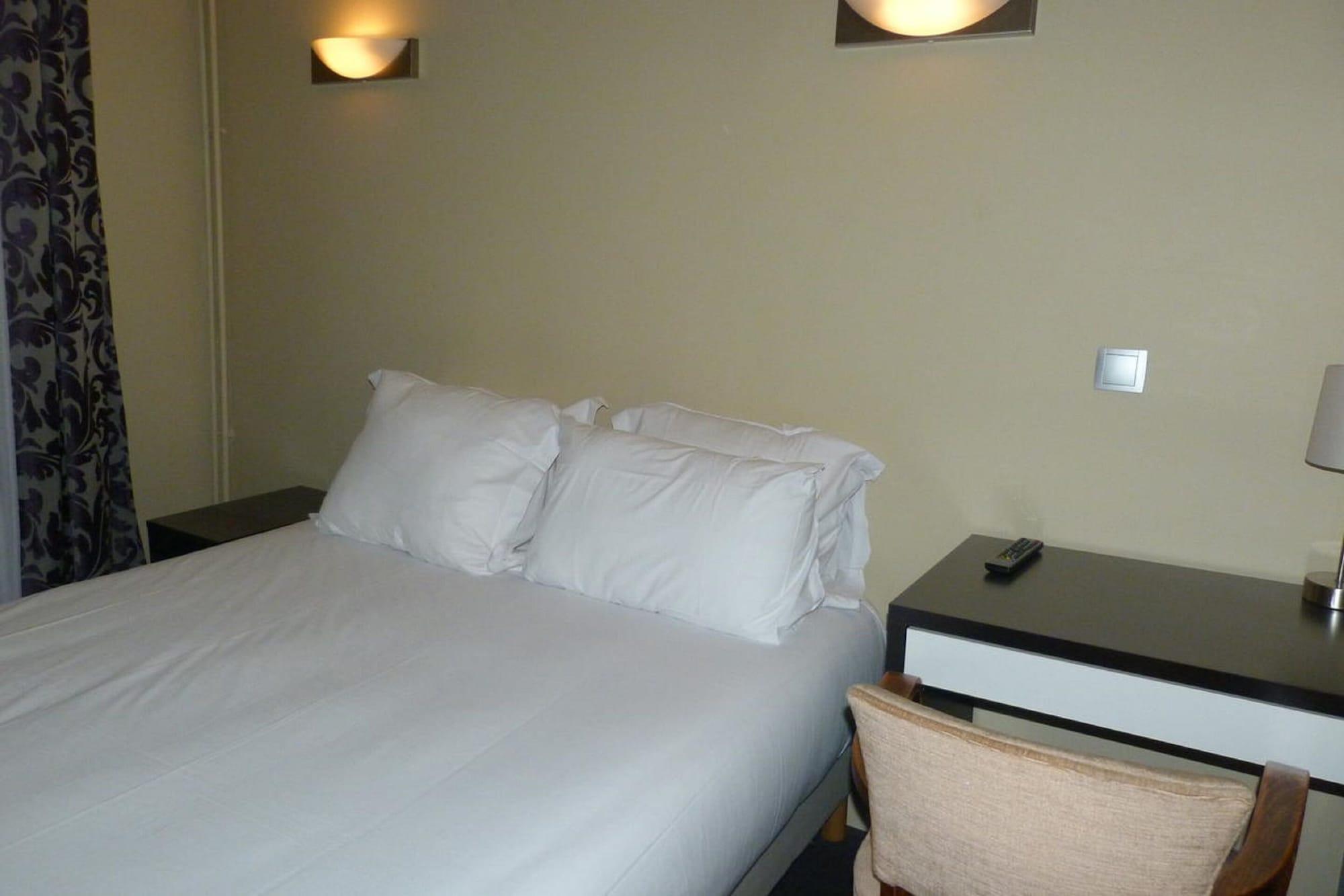 Hotel Du Jura Париж Екстериор снимка