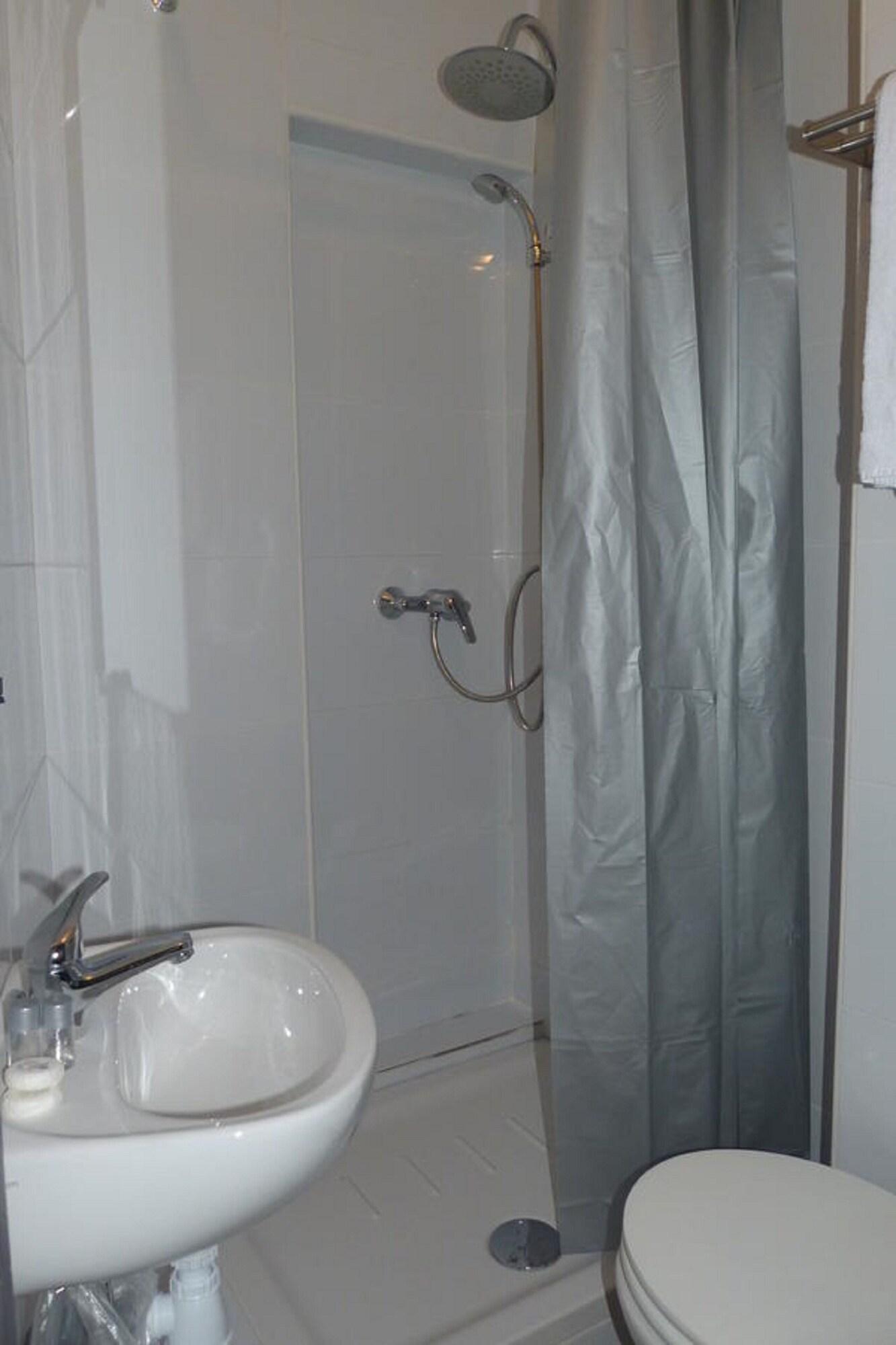 Hotel Du Jura Париж Екстериор снимка