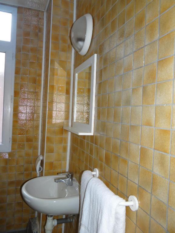 Hotel Du Jura Париж Екстериор снимка