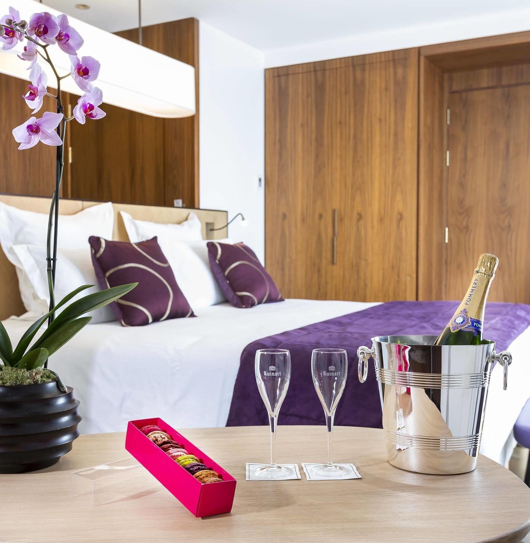 Hotel Du Jura Париж Екстериор снимка